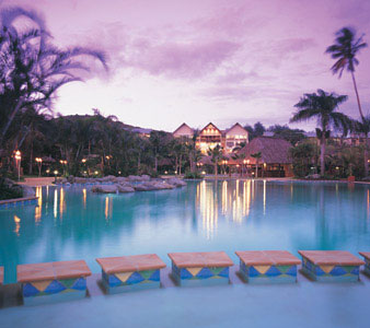 プール、家族旅行、フィジー、アウトリガー、マナ島、ホテル、海外ホテル、個人旅行、オンライン予約、南太平洋、ビーチリゾート