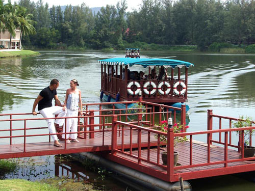 �Ƒ����s�A�C�O�ւ̉Ƒ����s�A�v�[�P�b�g�A�V�F���g���E���O�[�i�E�r�[�`�A�C�O�z�e���A�l���s�A�I�����C���\��A�r�[�`���]�[�g�A�ċx�݁A�p�g���r�[�`