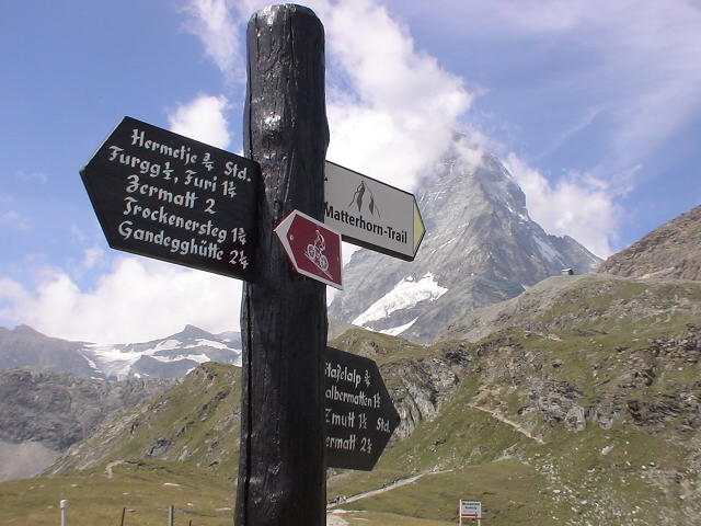 �V�����@���c�[�[�A�ċx�݁A�Ƒ����s�A�X�C�X�A�p���A�X�g���X�u�[���A�R���}�[���A�A���U�X�A�c�F���}�b�g�A�A���v�X�A�n�C�L���O�A�����^�J�[�A���[���b�p"�A�S���i�[�O���[�g�A�X�l�K�A�N���C���E�}�b�^�[�z�����A�}�b�^�[�z����