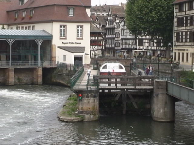 運河、夏休み、家族旅行、スイス、パリ、ストラスブール、コルマール、アルザス、ツェルマット、アルプス、ハイキング、レンタカー、ヨーロッパ