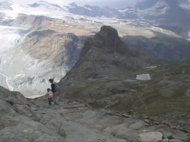 ���b�t�F���[�[�A�ċx�݁A�Ƒ����s�A�X�C�X�A�p���A�X�g���X�u�[���A�R���}�[���A�A���U�X�A�c�F���}�b�g�A�A���v�X�A�n�C�L���O�A�����^�J�[�A���[���b�p"�A�S���i�[�O���[�g�A�X�l�K�A�N���C���E�}�b�^�[�z�����A�}�b�^�[�z����